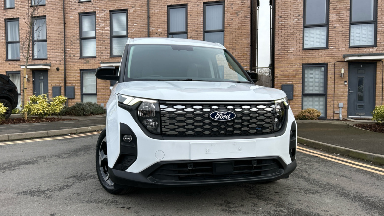 Ford Transit Courier E-Transit Courier 100kW 43kWh Limited Van Auto